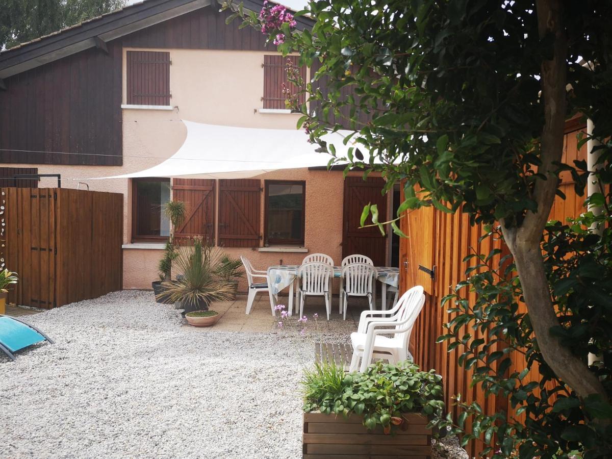 Вилла Maison Oceane Proche Plage Арес Экстерьер фото